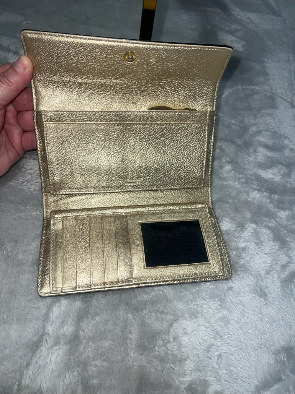 ♠️ Kate Spade New York foldover continental checkbook wallet in smooth black - Picture 4 of 10